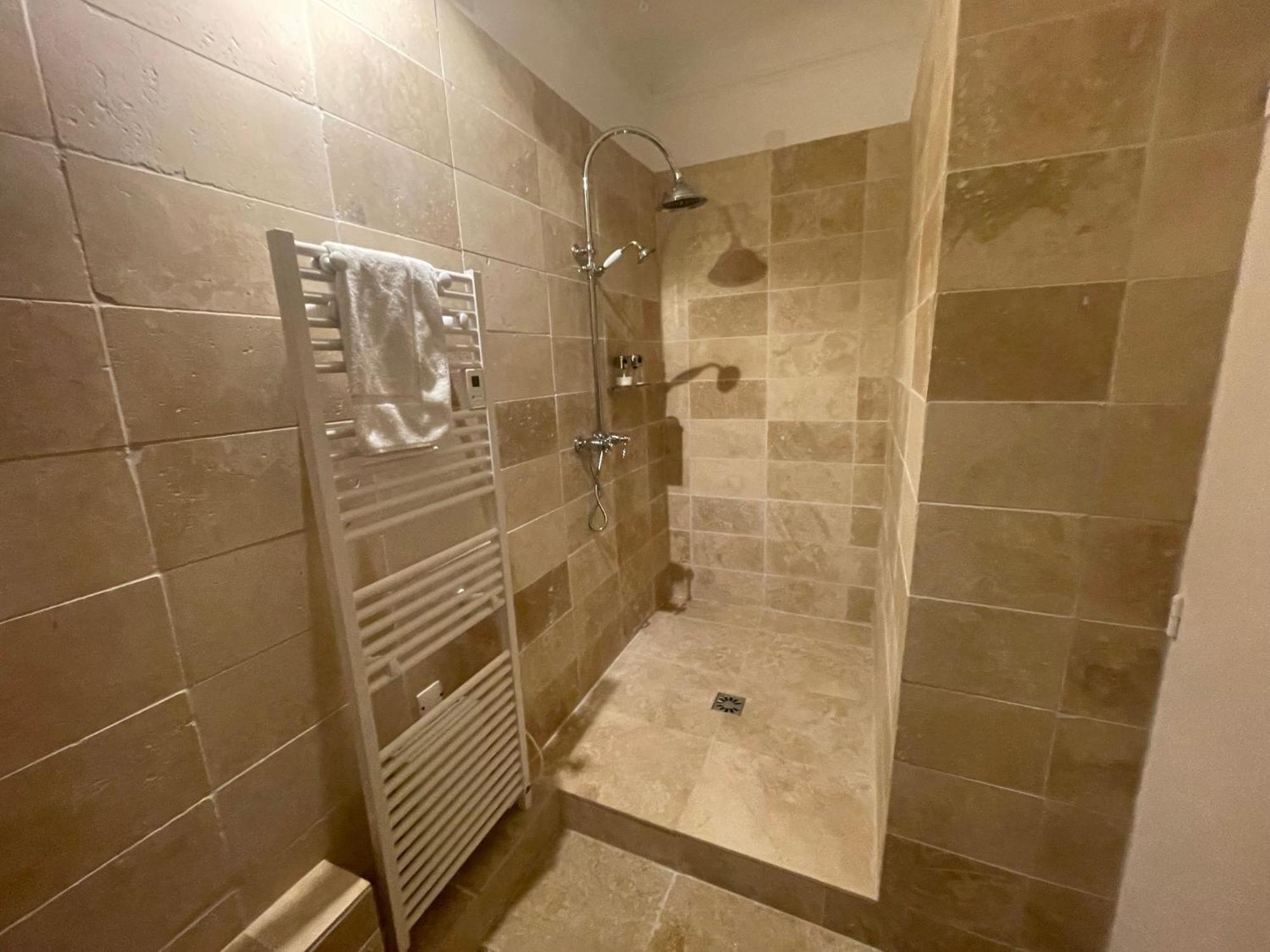 Bed and Breakfast Chateau De Montfroc Екстер'єр фото
