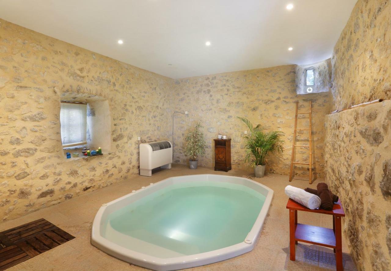 Bed and Breakfast Chateau De Montfroc Екстер'єр фото